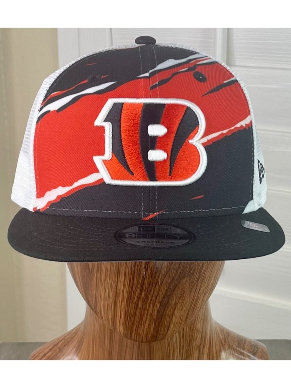 New Era 9Fifty NFL Cincinnati Bengals Tear Graphic Snapback Adjustable Hat - NWT